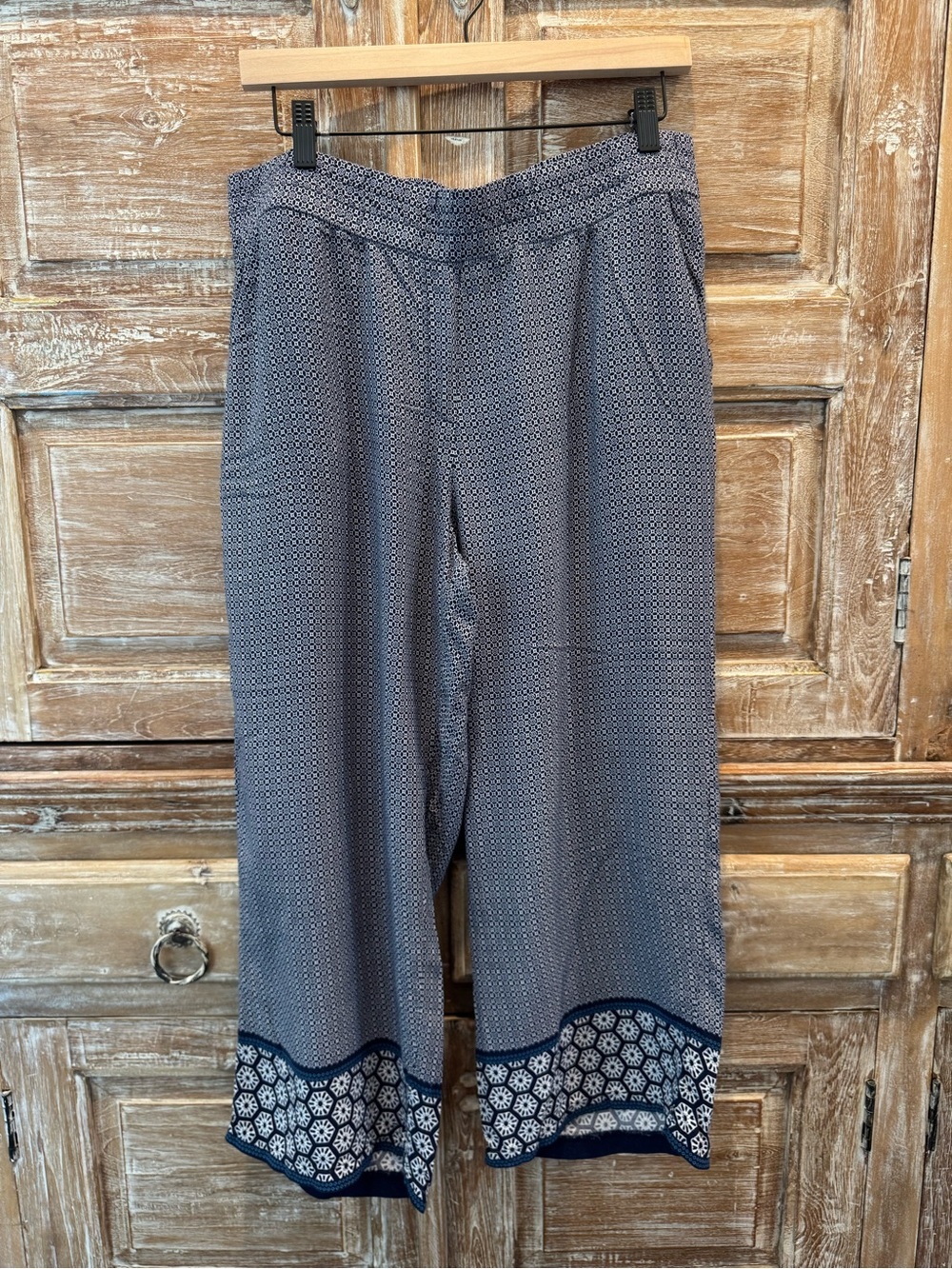 Dana Buchman Navy and White Wide Leg Elastic Waist Pants Soft Comfy Size Large